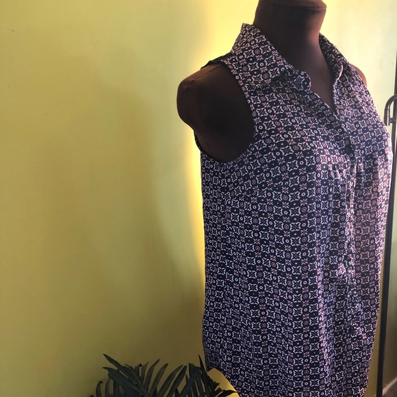 Tank - Picture 2 of 6